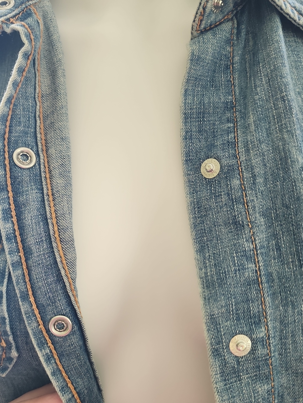 Vintage GAP Y2K Early 2000s Light Wash Medium Wash Denim Snap Front Shirt Dress - Picture 9 of 13